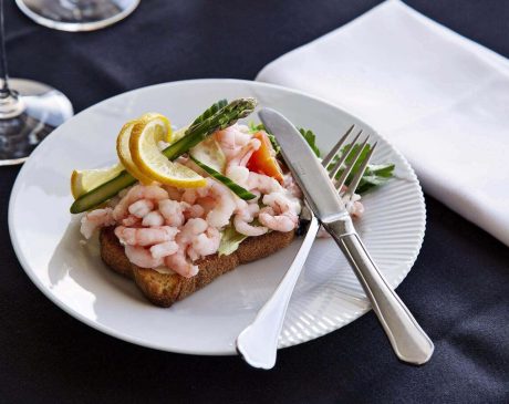 čo ochutnať v Dánsku smørrebrød