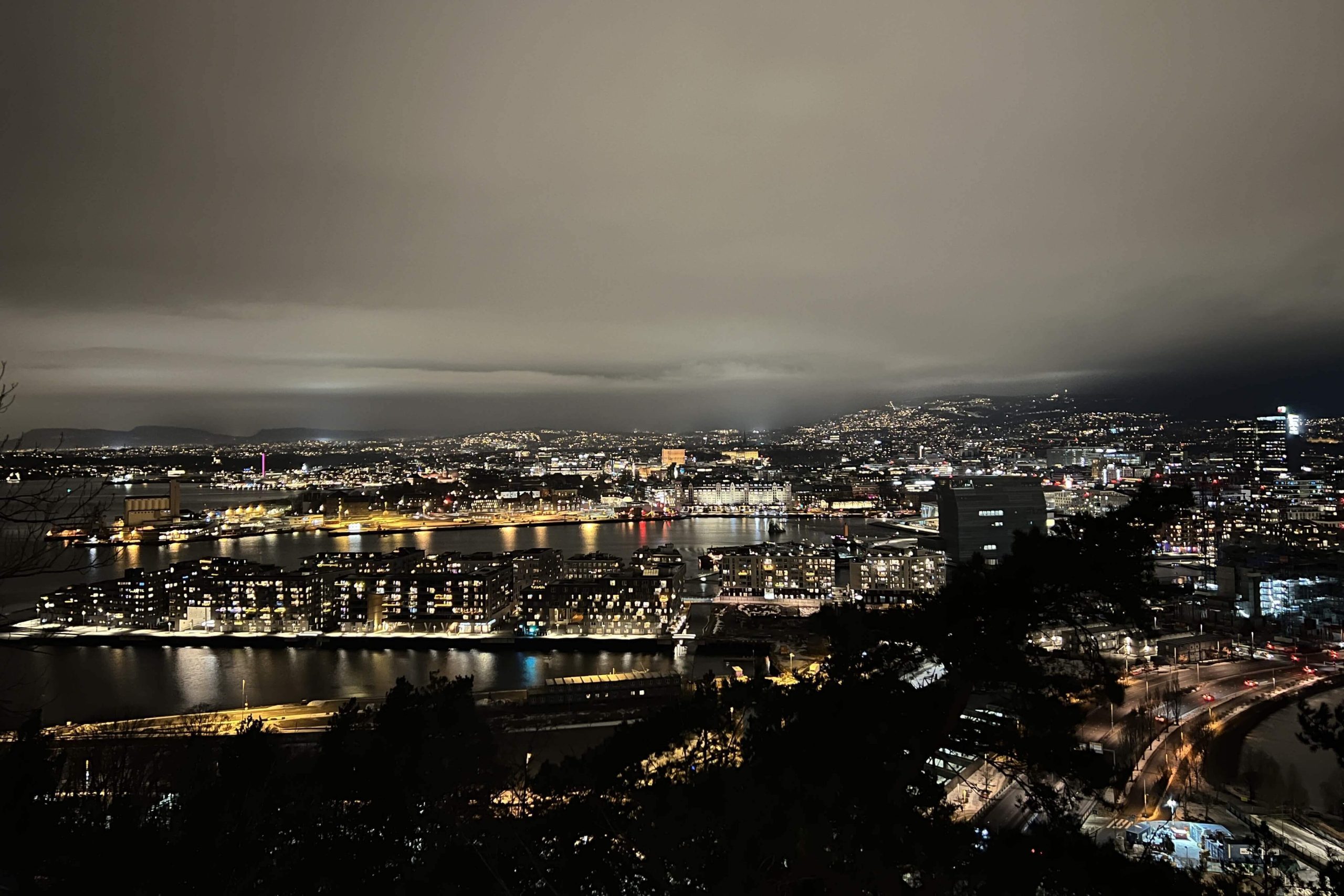 čo vidieť v Osle nočná panorama